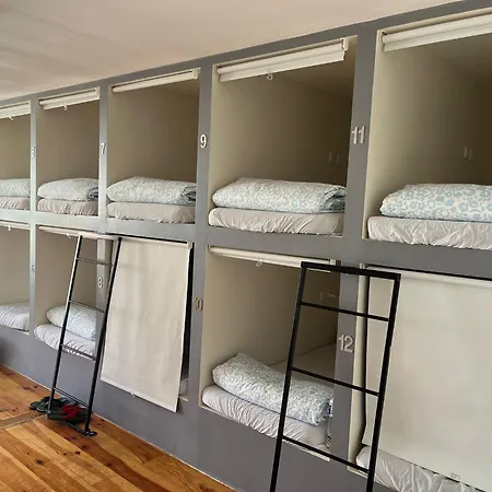 Lisbora Beds Daora Albergue