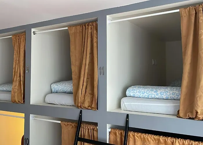 Lisbora Beds Daora Hostel *