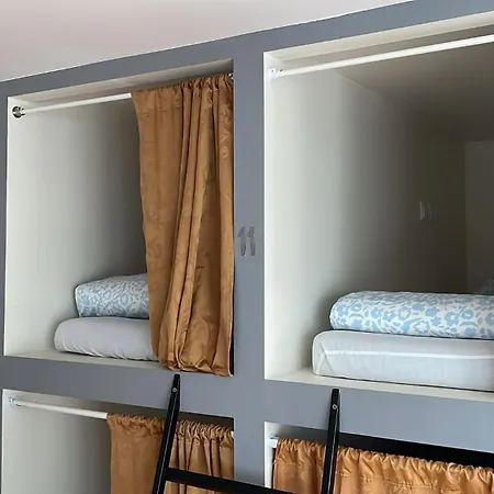 Lisbora Beds Daora Hostel *